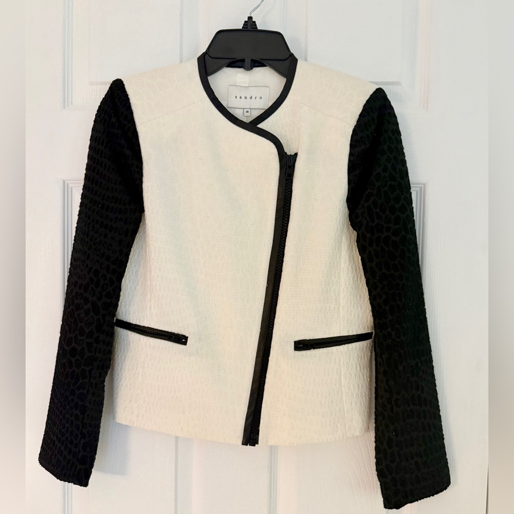 Sandro Paris Black & White Textured Moto Jacket Size 36 Asymmetrical Zip Blazer